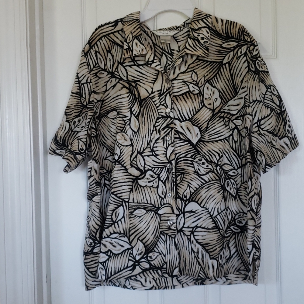 Leaf pattern button down shirt